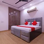 Hotel O Pari Residency