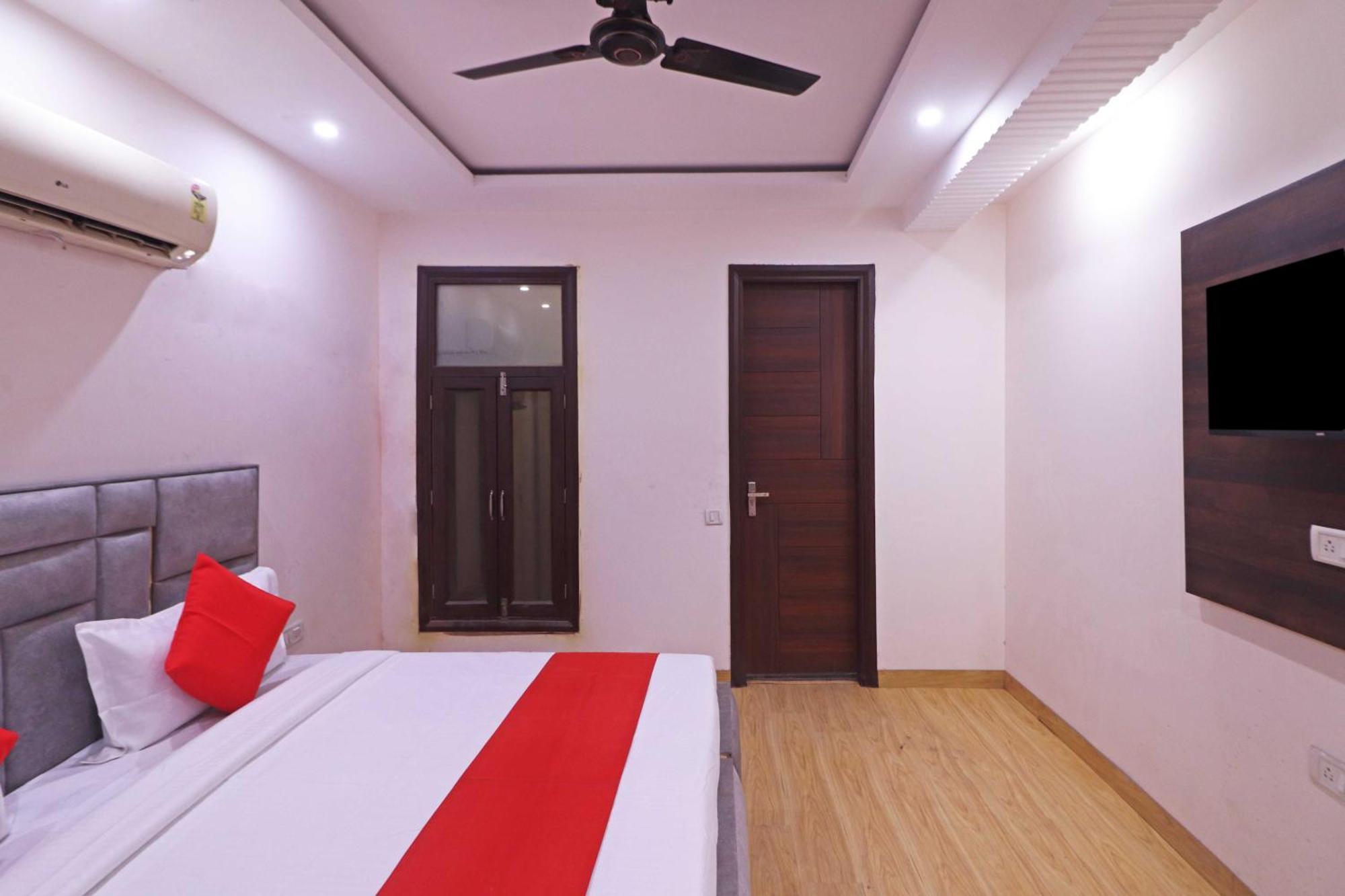 Hotel O Pari Residency